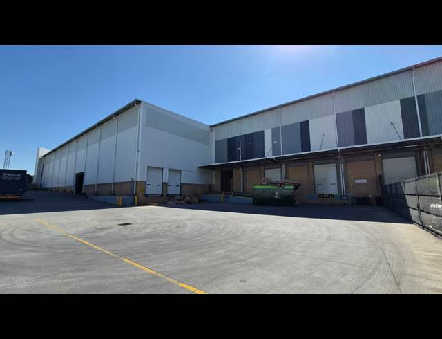 7,740M² WAREHOUSE TO LET IN ISANDO